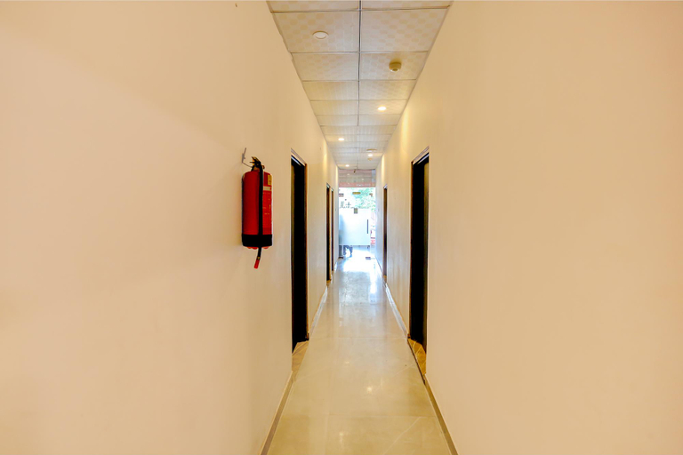 Public Area 3, FabHotel Grand Capitol, Jaipur