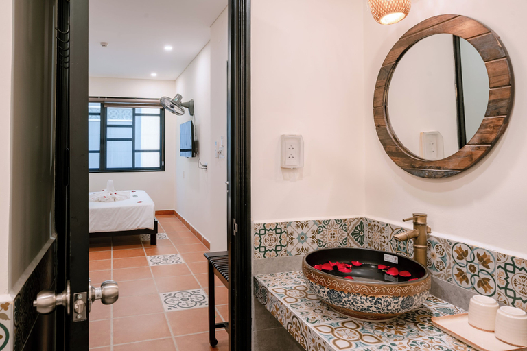 Bathroom 2, Du Yen Hoi An Villa, Da Nang