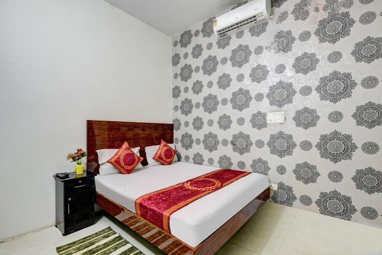 Room 3, Hotel ALLEN STAY Uttam Nagar, Delhi
