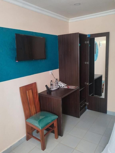 Others 4, Gardens Executive Suites, Kikuyu