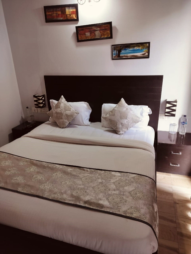 Room 5, Hotel Citrine Suites and Resorts, Mathura
