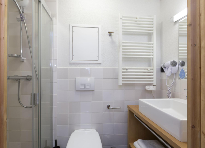 Bathroom 5, Residence Prestige Odalys Les Fermes de Chatel, Haute-Savoie