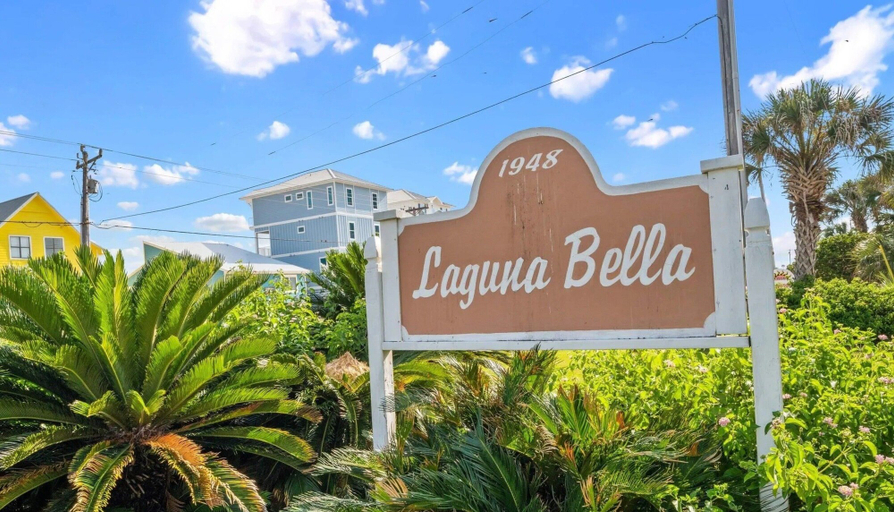Exterior & Views 1, Laguna Bella C4, Baldwin