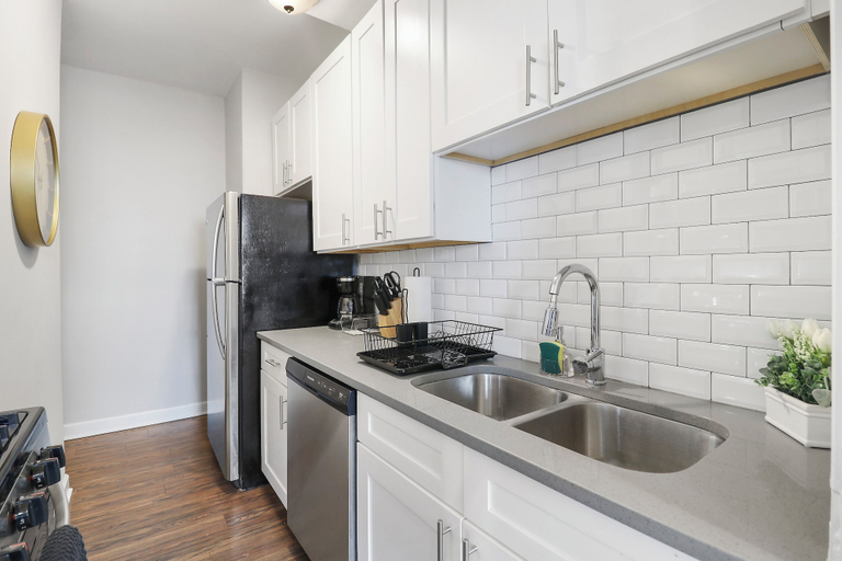 Private kitchen 5, 2BR Spacious Apt - BS 605, Cook