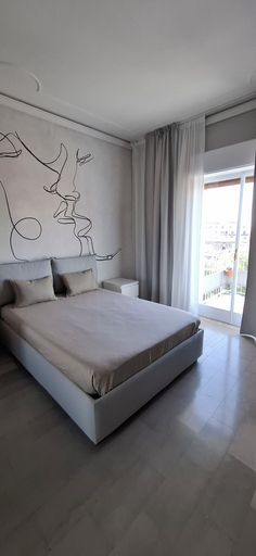 Room 3, Damablu, Catania
