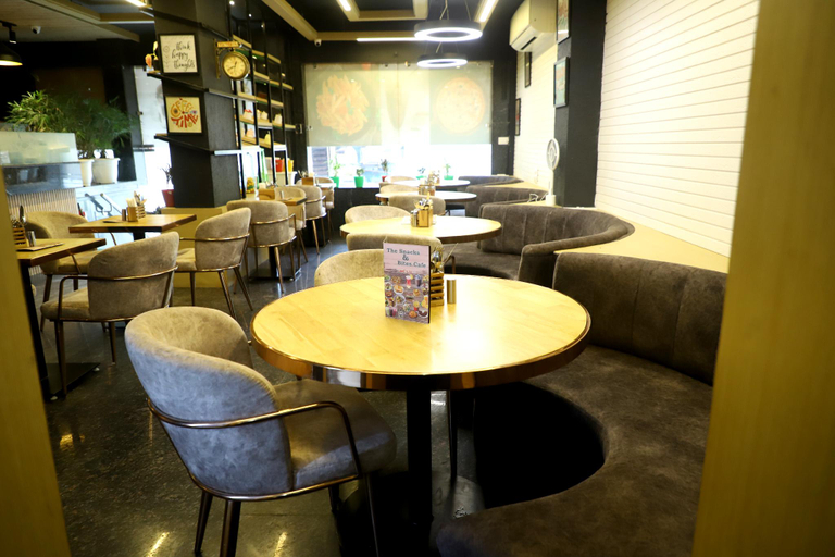 Restaurant 2, Flourish Stay Saket near Max Hospital, Delhi
