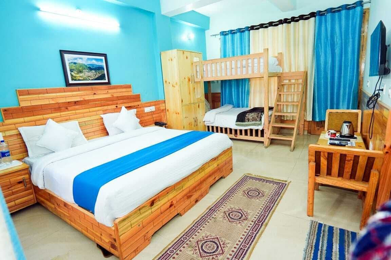 Bedroom 3, Near Mountain Hotel Hidden Heaven Shimla, Mandi