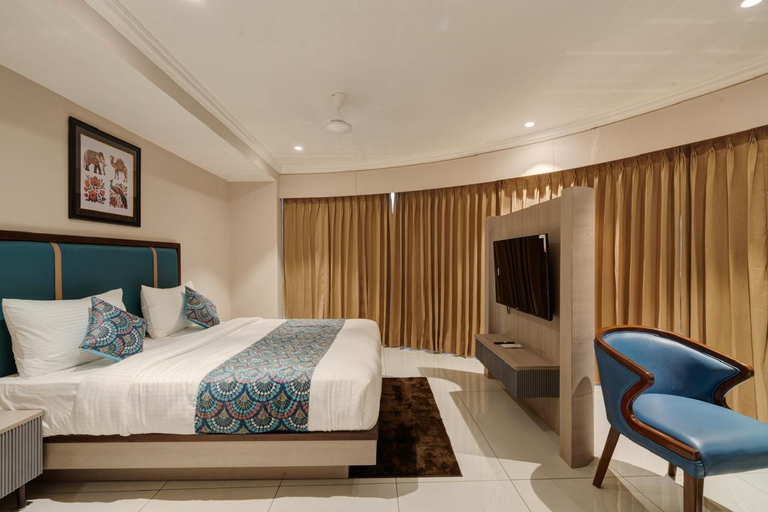 Bedroom 1, Hotel Royal Time, Ahmadabad
