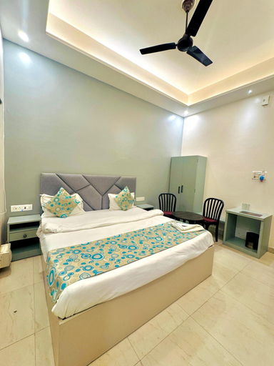 Room 2, Sahani Hotel, Varanasi