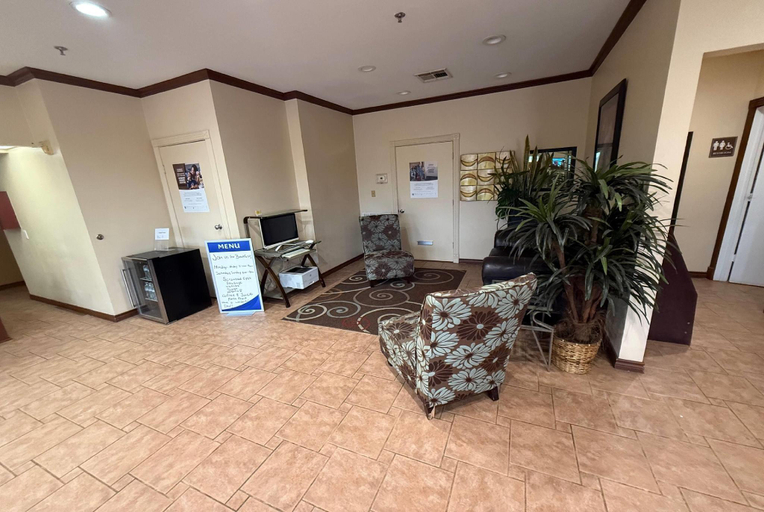 Public Area 2, Days Inn by Wyndham Navasota, Grimes