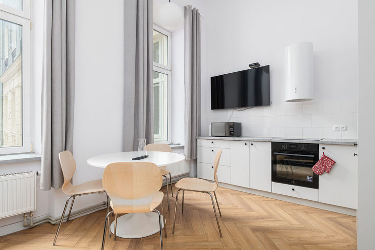 Private kitchenette 4, RentPlanet - Apartamenty Rewolucji 1905, Łódź