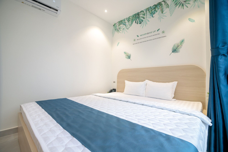 Room 2, Bin Bin Hotel 16 - Near Bui Vien, District 1