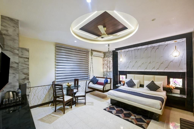 Room 3, Hotel Baba Deluxe By RCG Hotels, Delhi