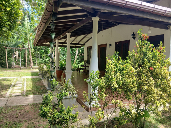 Front of property, SAALIYAAZ, Weligama