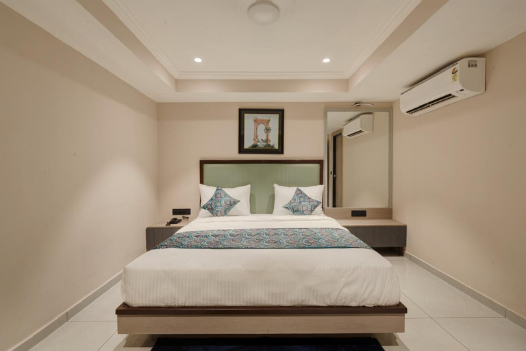 Bedroom 4, Hotel Royal Time, Ahmadabad