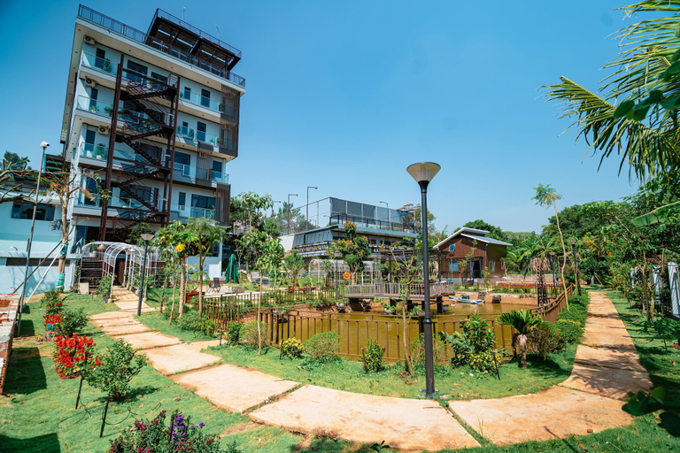 Front of property 2, Hoang Thien Homestay & Sport, Bảo Lộc