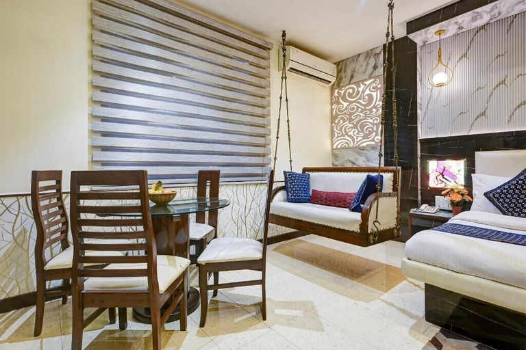 Room 2, Hotel Baba Deluxe By RCG Hotels, Delhi