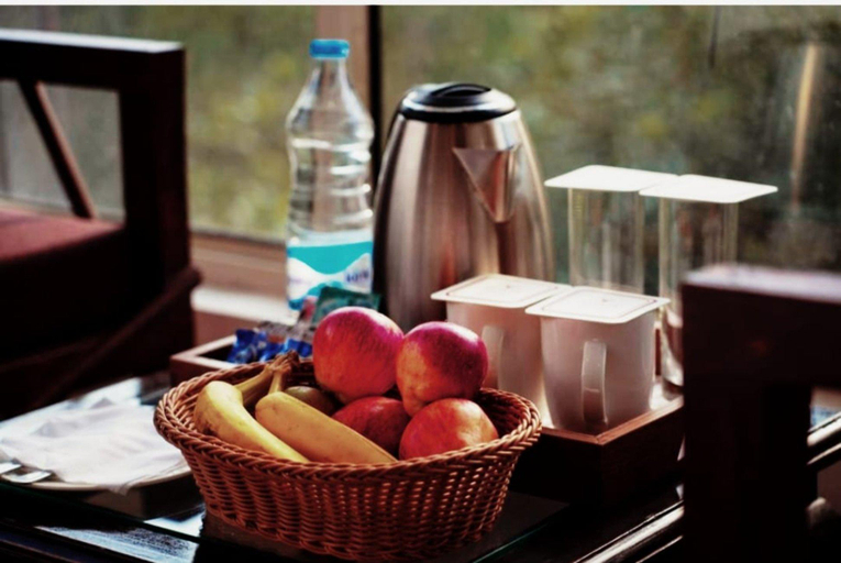 Food & Drinks 5, Hillarious Manali, Kullu