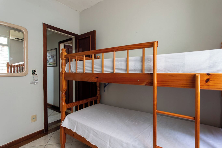 Bedroom 4, Apto Pet Friendly c Churrasqueira - Praia do Morro, Guarapari