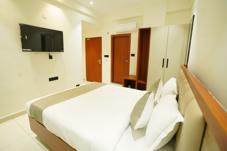 Bathroom shower 4, LEONAR HOTEL, Ranga Reddy