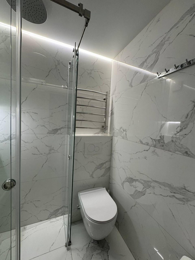 Bathroom 4, Apetiko Apartments, Podil's'kyi