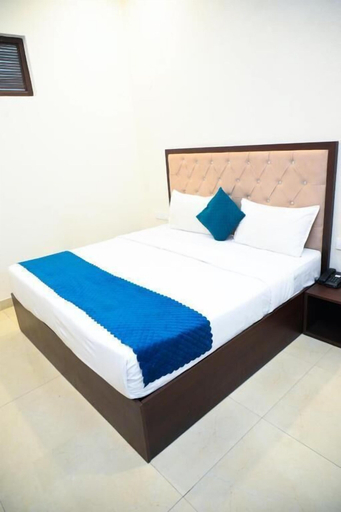 Room 2, HOTEL INFRAVIEW, Sahibzada Ajit Singh Nagar