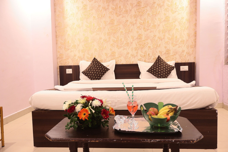 Room 5, HOTEL GOLDEN TREE, Bhopal
