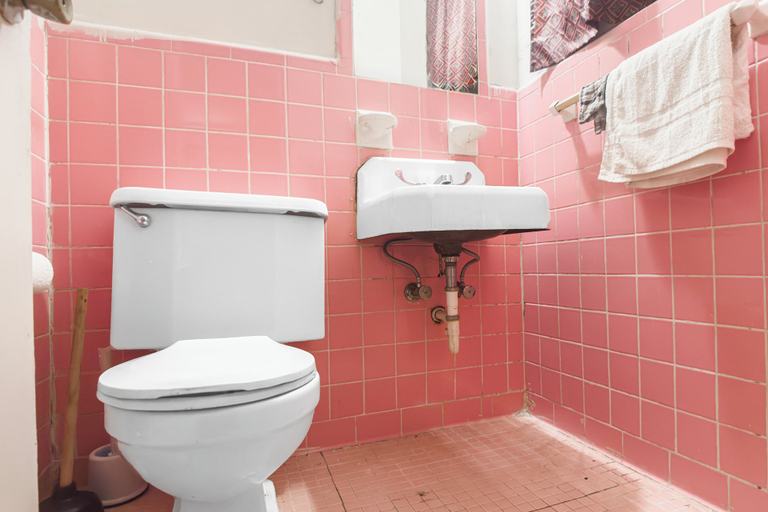 Bathroom 5, Heart of Dixie Motel Near Auburn AL, Tallapoosa
