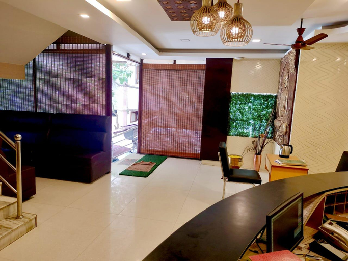 Others 3, Hotel Annamalai, Tiruchirappalli
