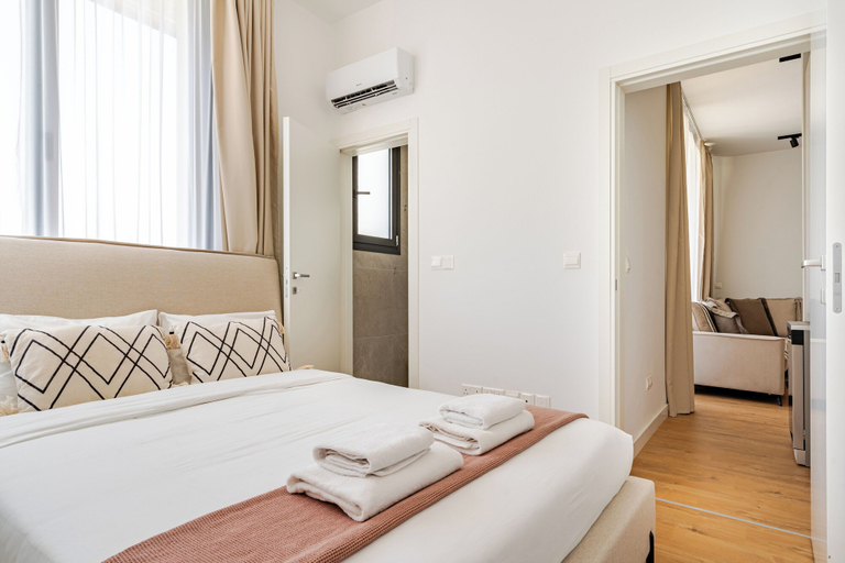 Room 4, Yamas Urban Living Sequoia Residence