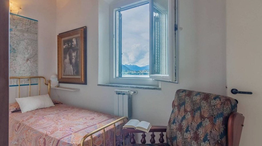 Room 2, Varenna Wonders, Lecco