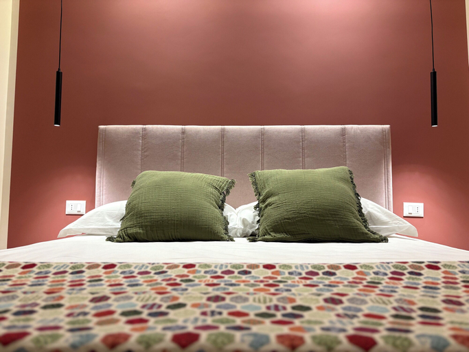 Room 4, Attico, Trapani