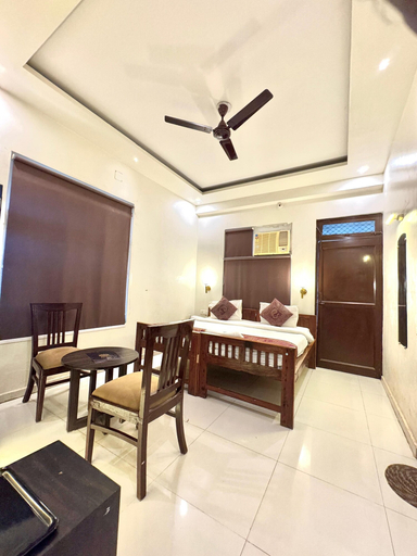 Room 5, Sahani Hotel, Varanasi