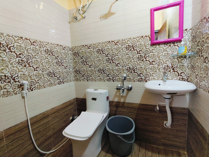 Bathroom 4, Dhanas Residency Auroville, Viluppuram