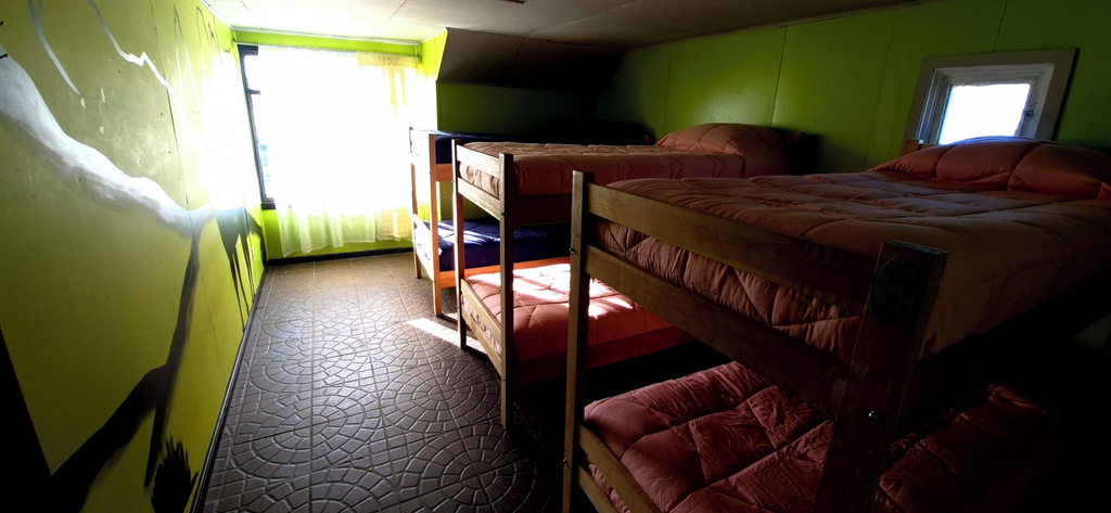 Room 4, Leyna's Home, Última Esperanza