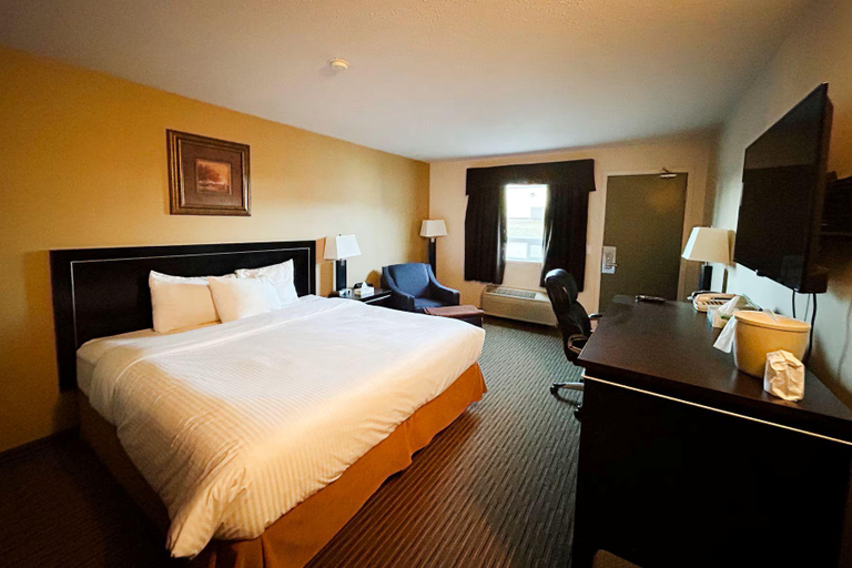 4, Travelodge by Wyndham Valleyview AB, Division No. 18