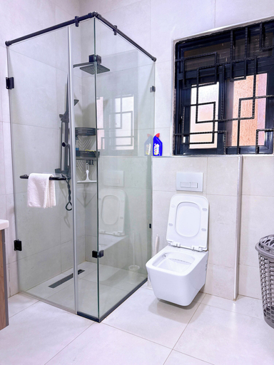 Bathroom 4, Jay Jay Homes, Jinja