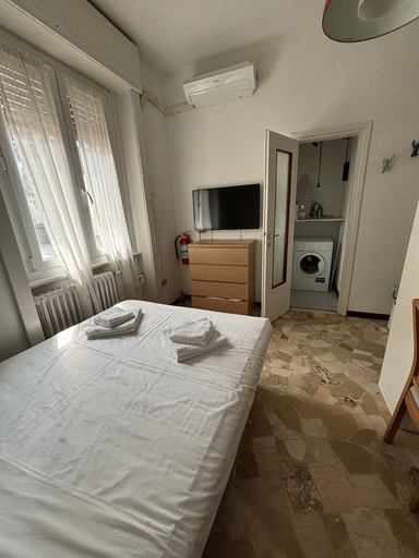Room 5, Cosy Studio Quick Metro Ride to Centre, Milano