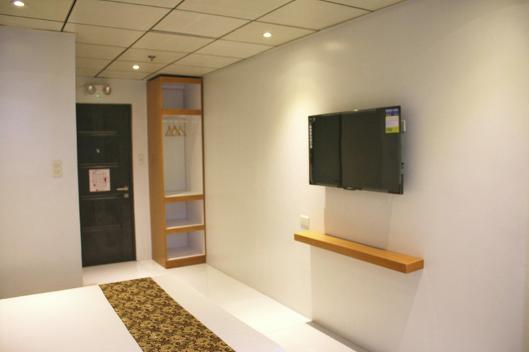 Room 2, LuxeLite Suites Pasay, Pasay City