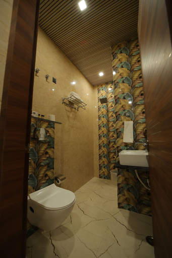 Bathroom 5, Hotel Dev Vilas Agra, Agra