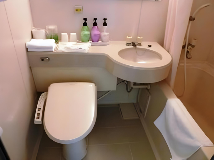 Bathroom 4, KAWAGUCHIKO BUSINESS RESORT SAWA HOTEL, Fujikawaguchiko