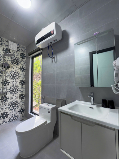 Bathroom 3, An Peaceful Homestay, Cát Hải
