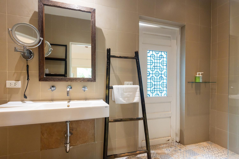Bathroom 5, Sanae Beach Club, Hua Hin