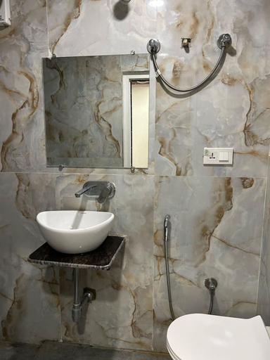 Bathroom 4, Lotus Hotel Inn, Varanasi