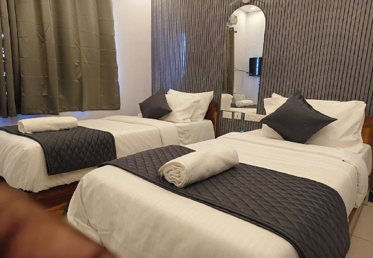 Room 4, Le Avirah, Viluppuram