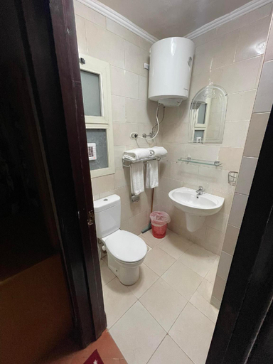 Bathroom 4, Porto sokhna pyramids Apartments Familis, 'Ataqah