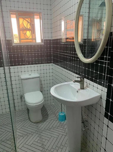 Bathroom 4, E-Gold Luxury Hotel, Bwari