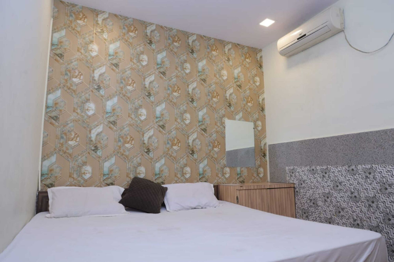 Room 4, Hotel Jay Shree, Ujjain