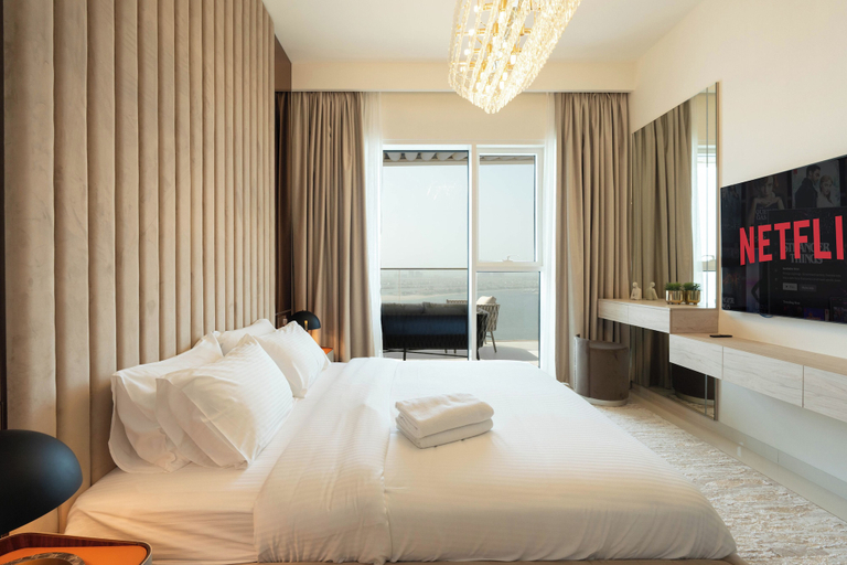 Room 4, KeyRock - Palm & Sea View with Pool, Dubai