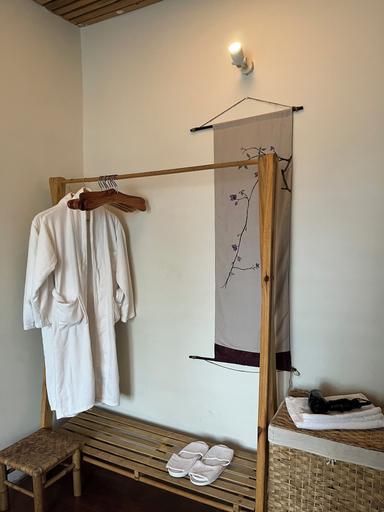 Room 4, Émai Thi Sach, Đà Lạt